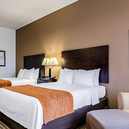 Comfort Inn & Suites Lawrence - University Area Eksteriør billede