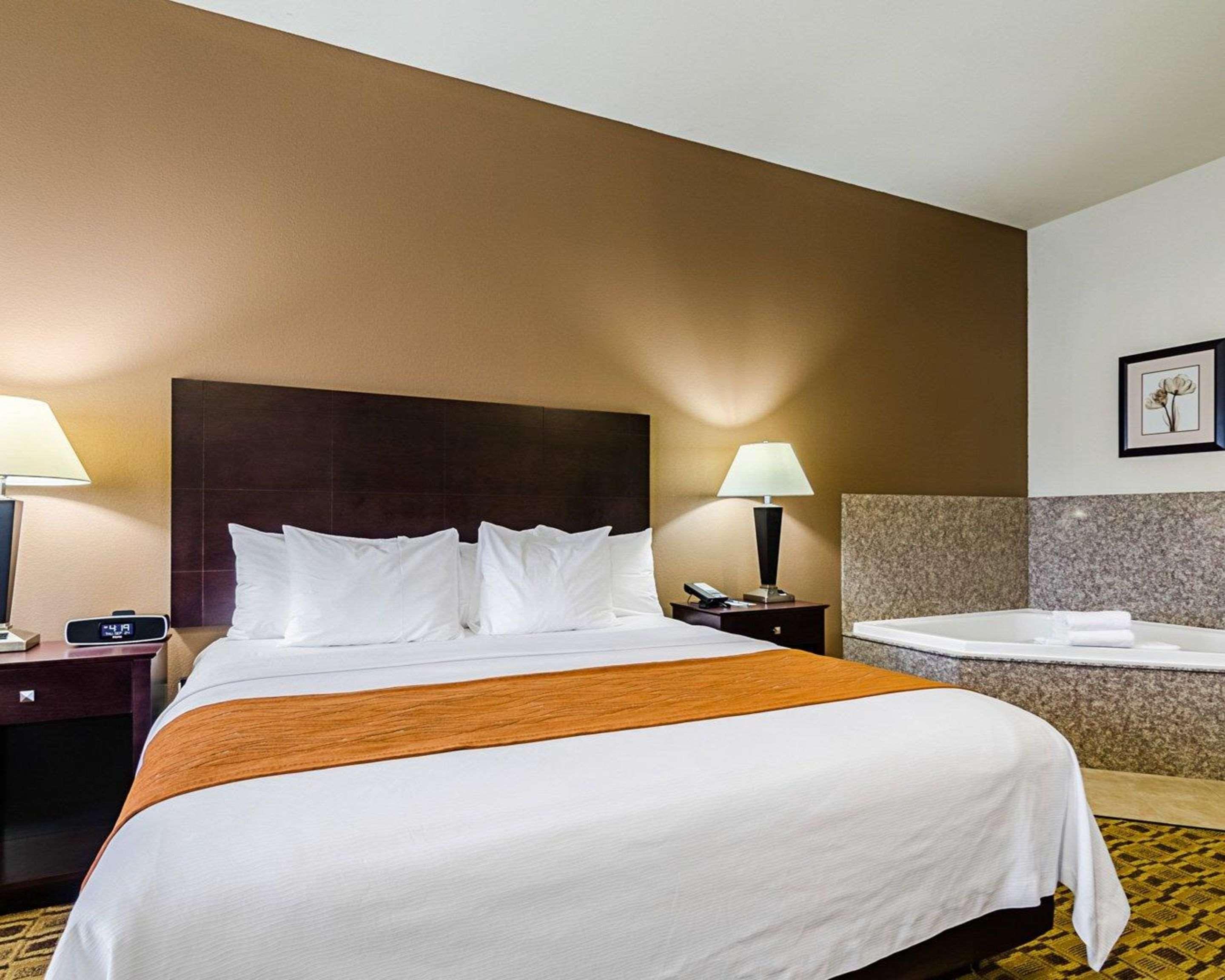 Comfort Inn & Suites Lawrence - University Area Eksteriør billede