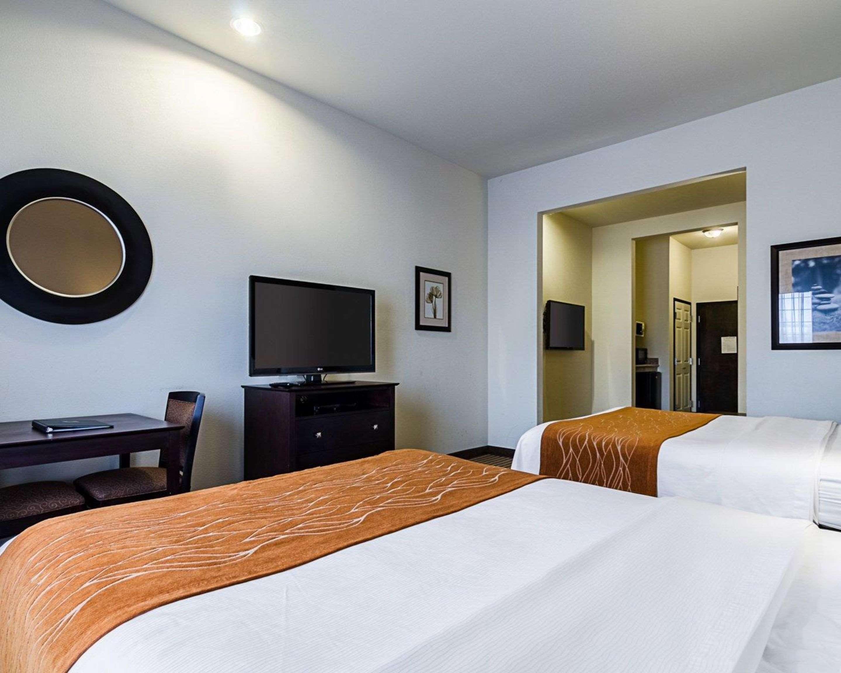 Comfort Inn & Suites Lawrence - University Area Eksteriør billede