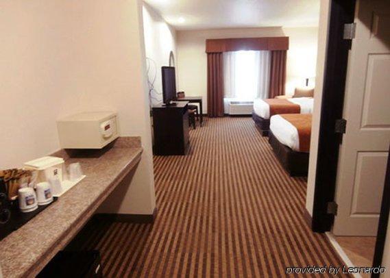 Comfort Inn & Suites Lawrence - University Area Eksteriør billede