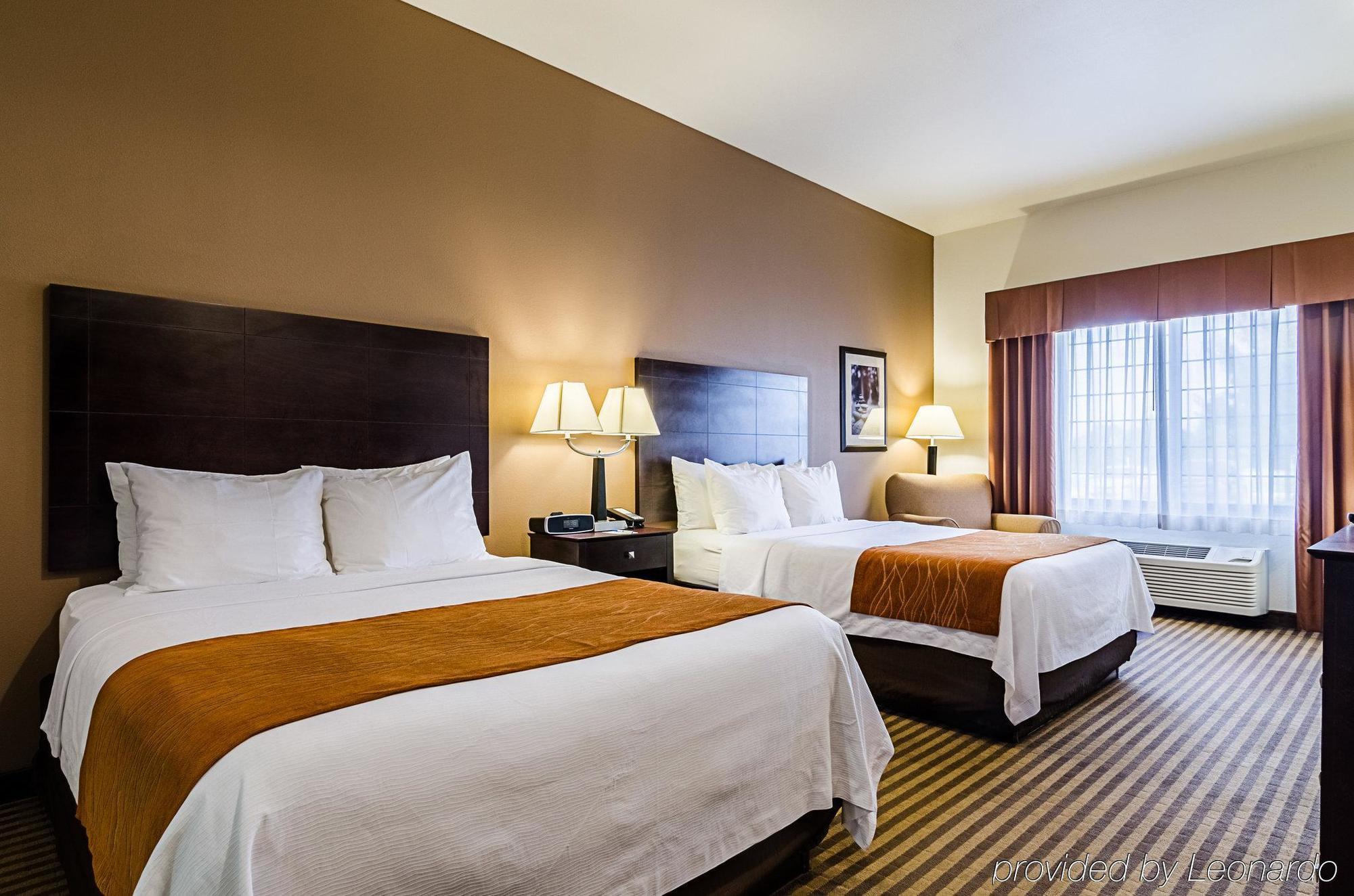 Comfort Inn & Suites Lawrence - University Area Eksteriør billede