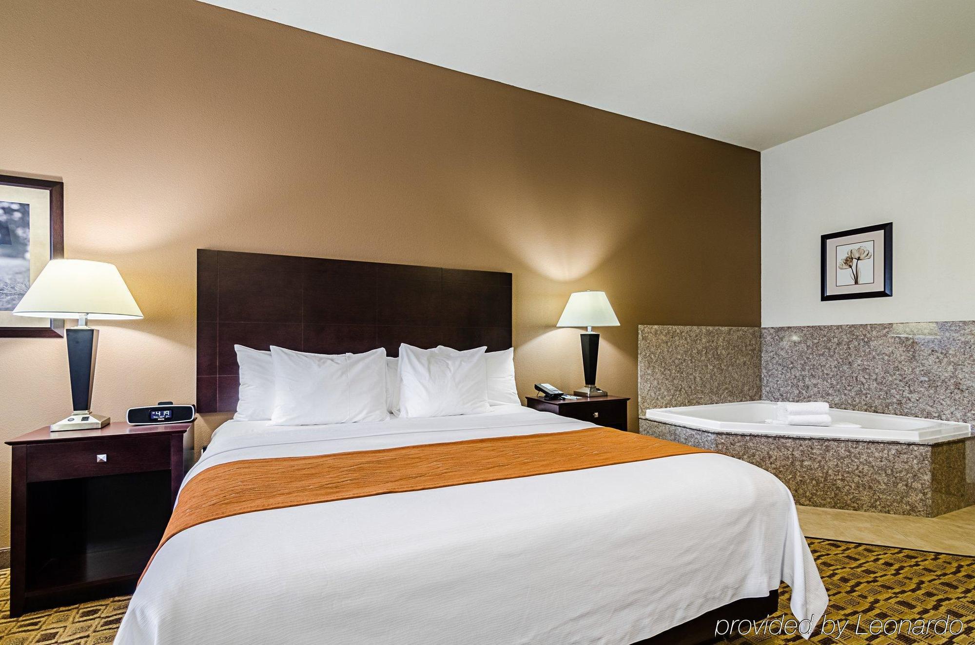 Comfort Inn & Suites Lawrence - University Area Eksteriør billede