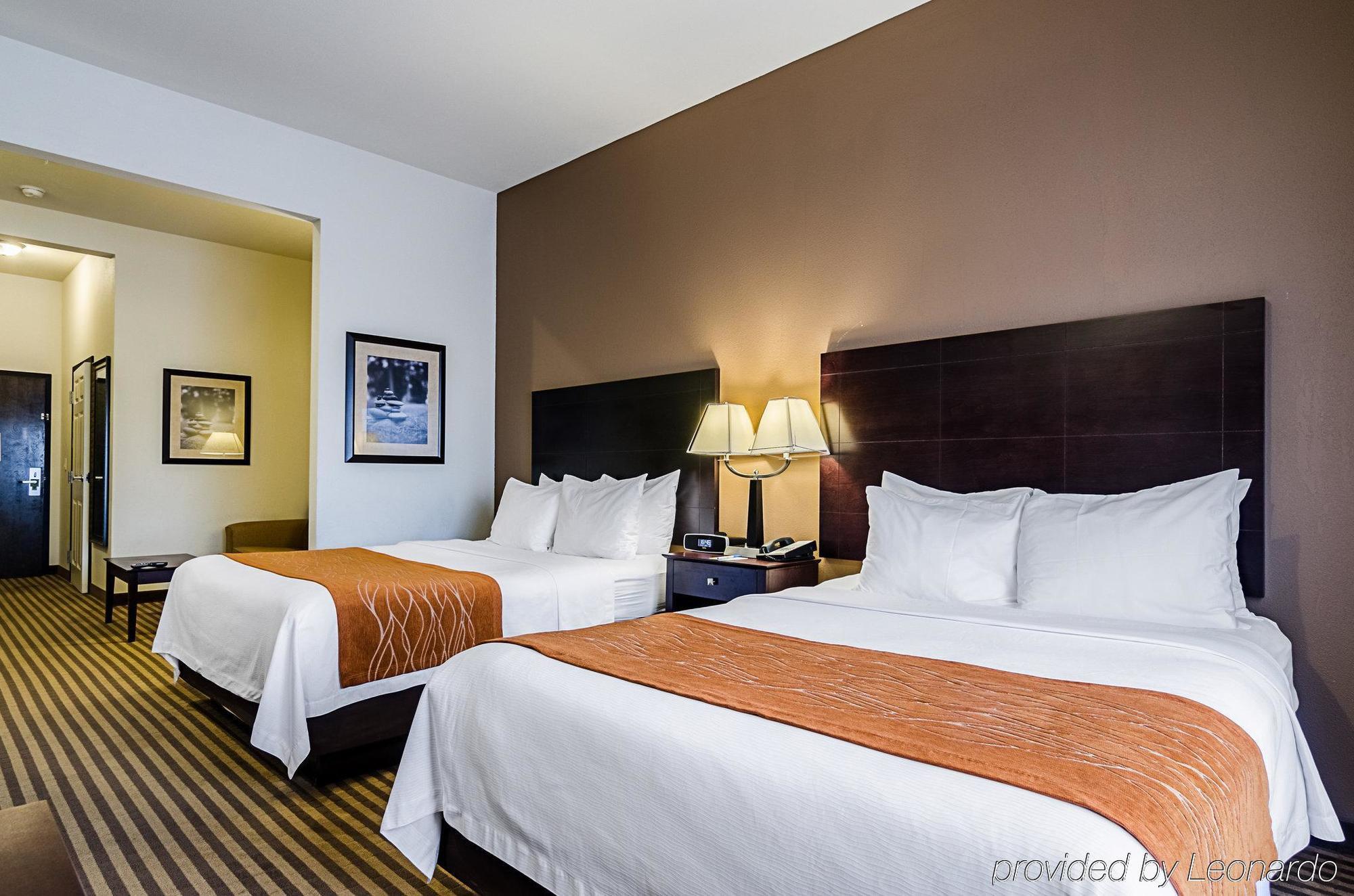 Comfort Inn & Suites Lawrence - University Area Eksteriør billede